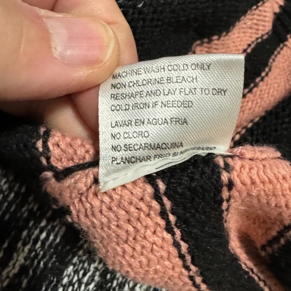 Poof Women's Black + White Open Front Long Sleeve Cardigan Sweater Size Large - Picture 11 of 12